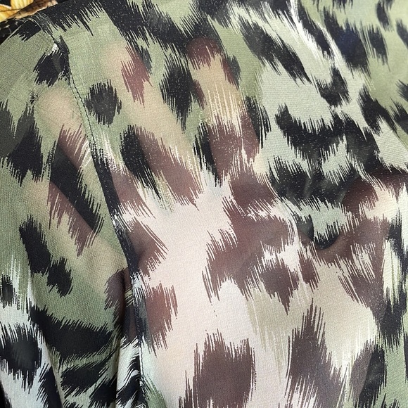 Rare Silk Sheer Versace Leopard print Zeus head button up shirt - Picture 16 of 16